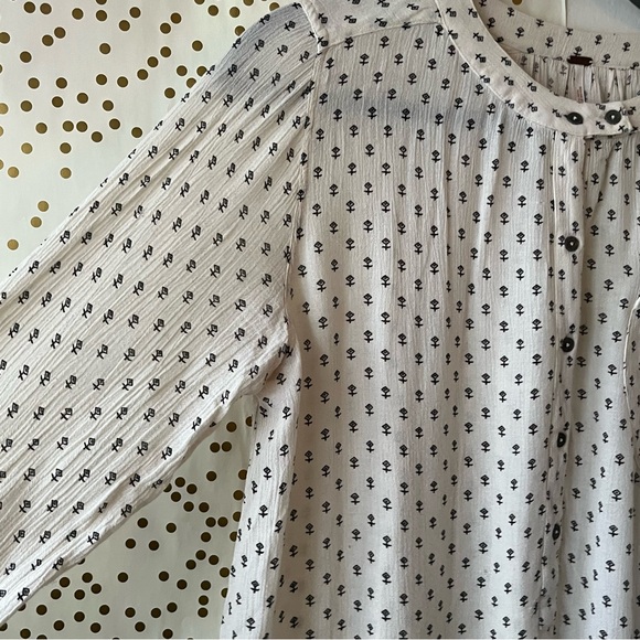 Free People Rune Print Tunic Top Size S Ivory Long Sleeves 3/4 Button Front - Picture 9 of 12